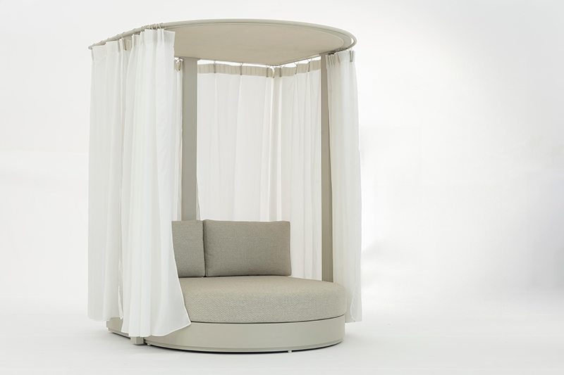 M005DB-3 Monsa daybed w canopy-1.jpg